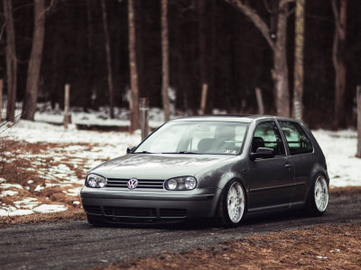 Цоколь ламп Volkswagen Golf 4 (1997-2003) з галогеновими фарами